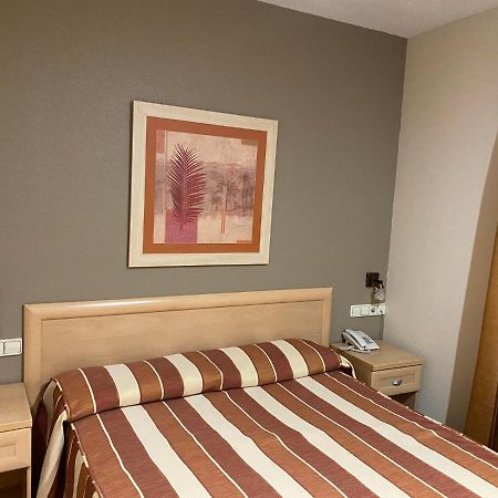 Hotel La Union Уманес-де-Мадрид Экстерьер фото
